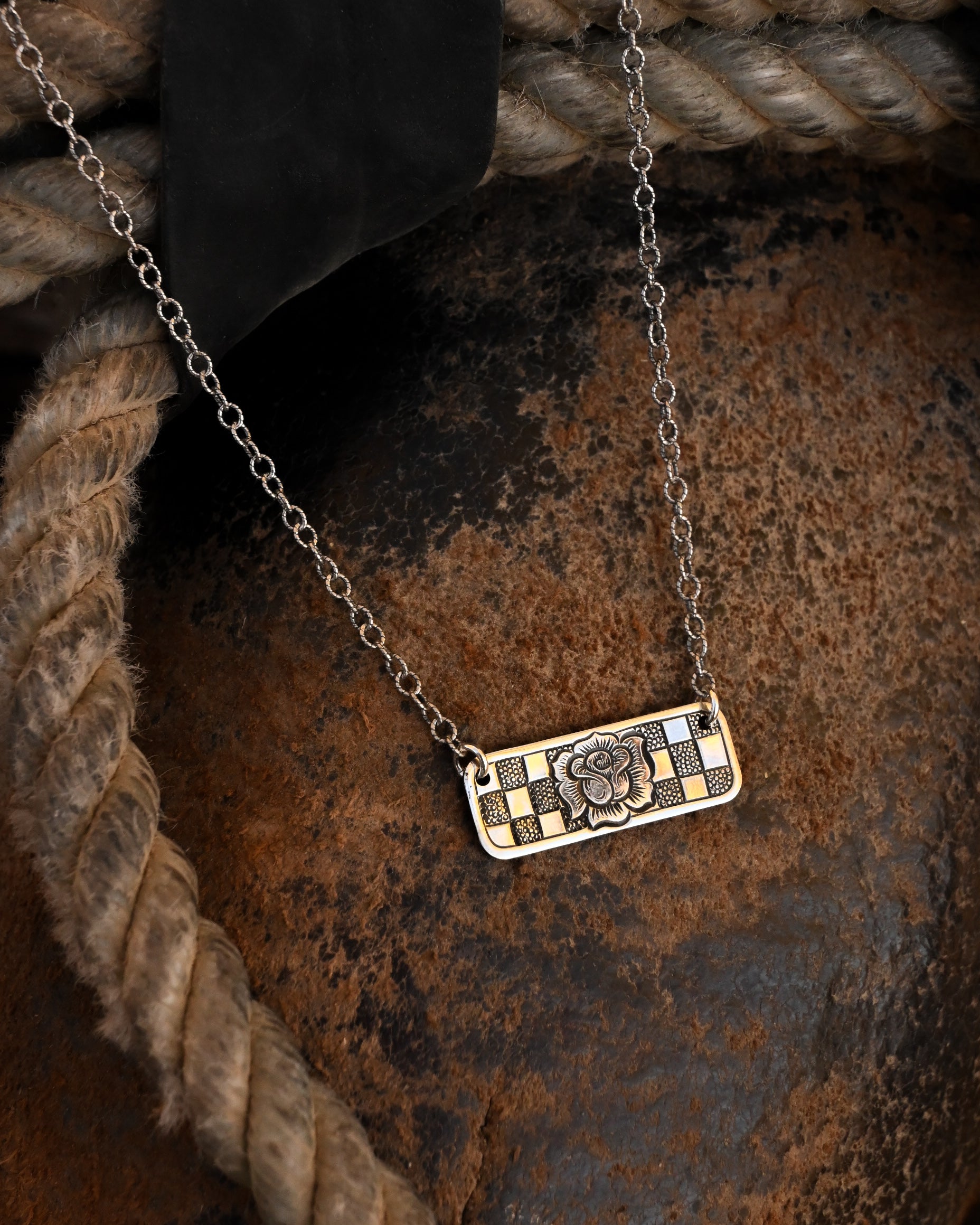 Silver Rose Bar image 0